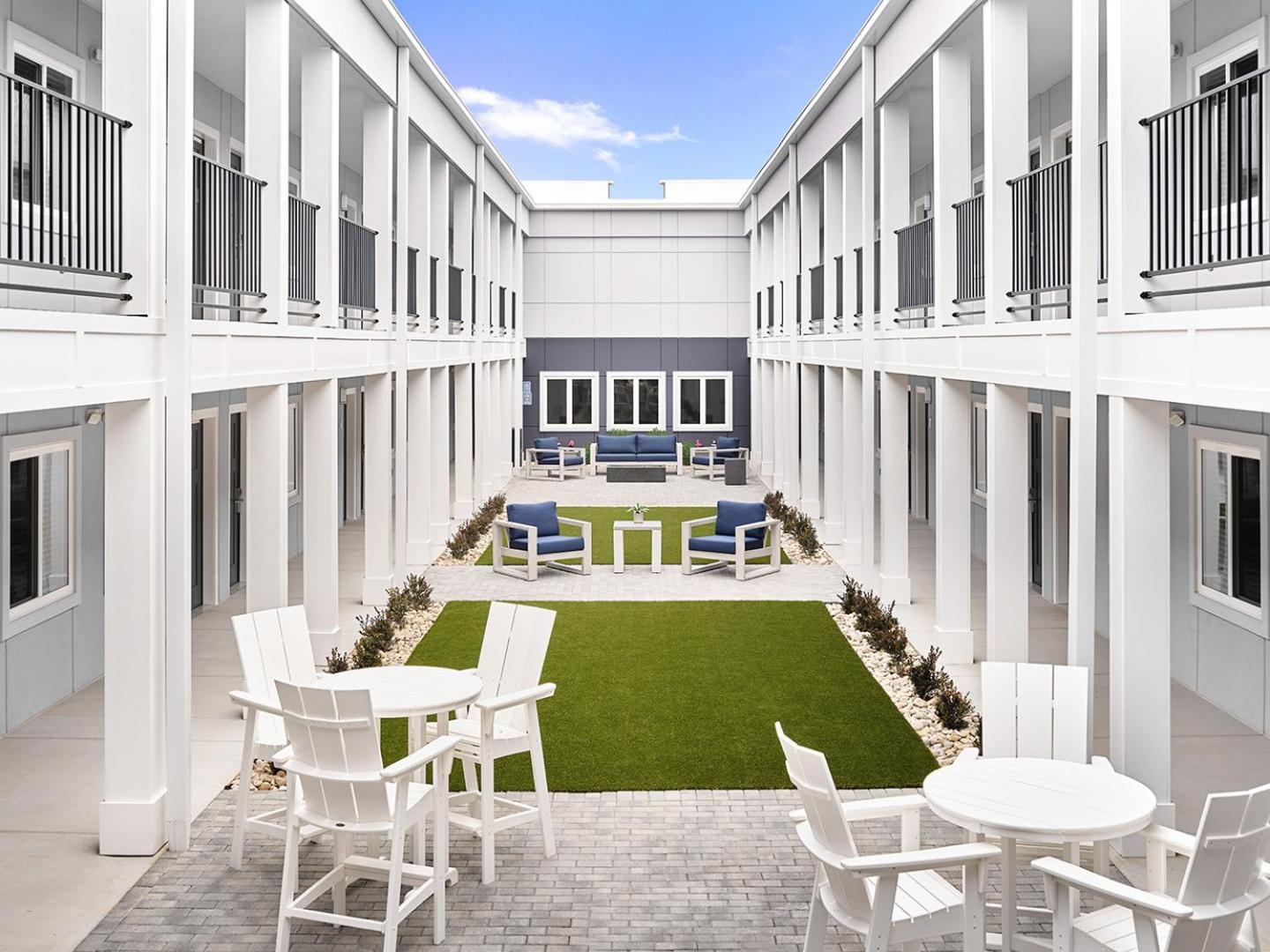 Stayapt Suites Окала Экстерьер фото